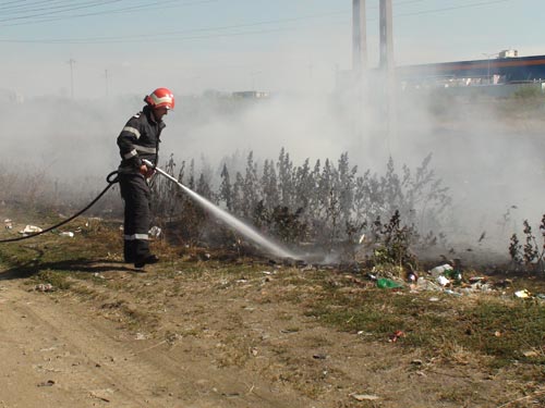 Foto Incendiu la Pirita (c) eMM.ro